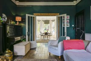 Lounge- click for photo gallery